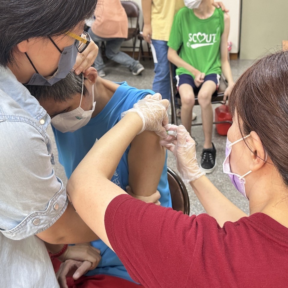 天氣變涼了囉 施打流感疫苗💉(標題圖檔)